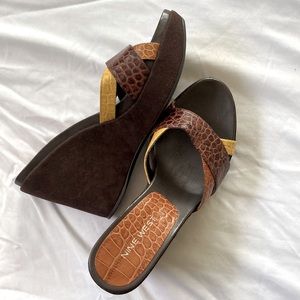 Sandals size 6 unused